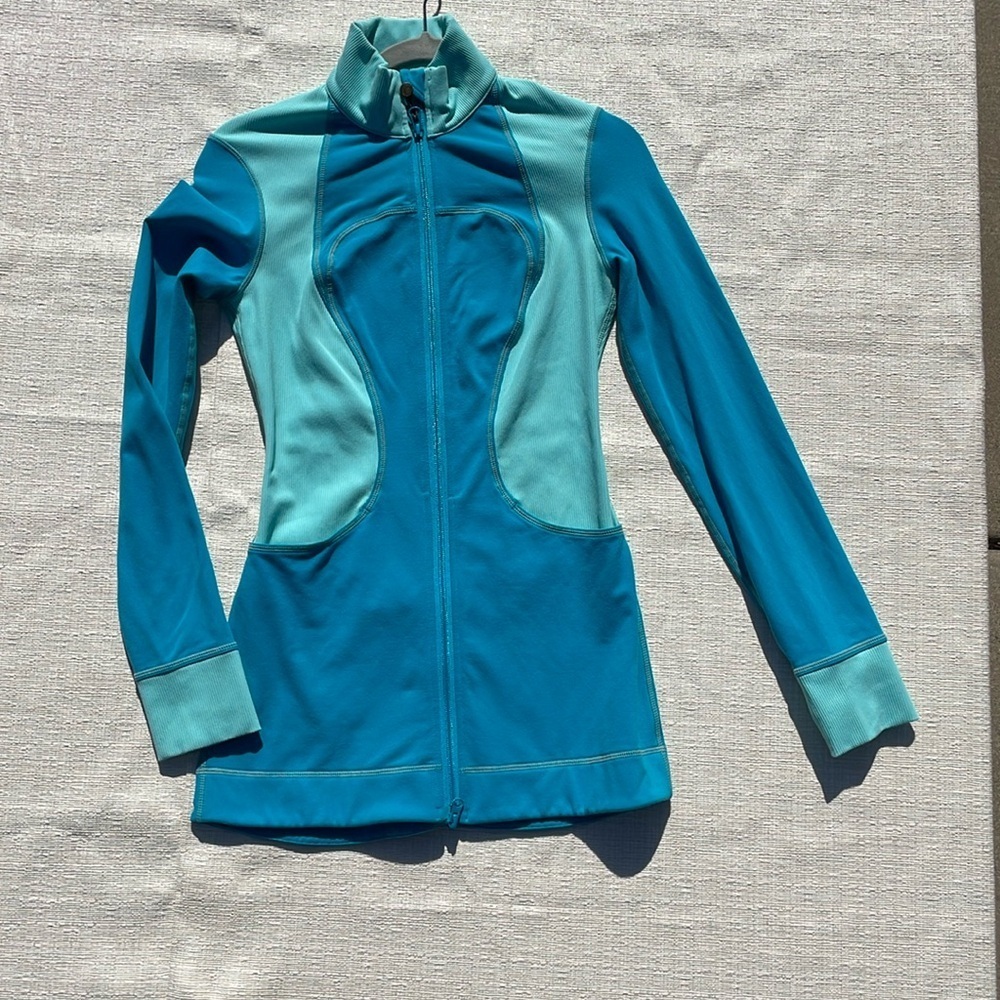 Lululemon Zip Down Slit Back Blue Jacket Shirt Womens Size  4 Stretch Casual Top